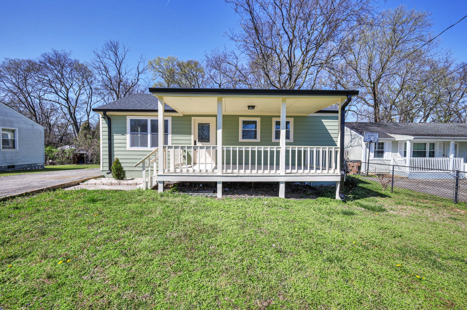 3-bed listing at 3721 Hewlett Dr, Nashville