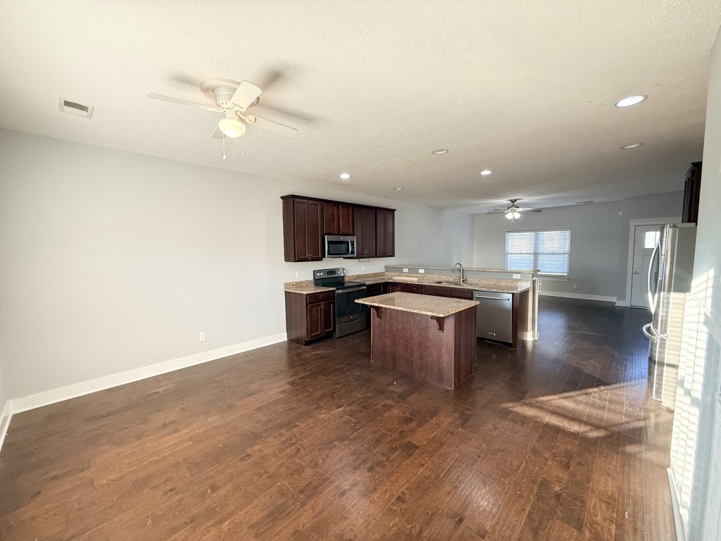 212 Ralen Ave