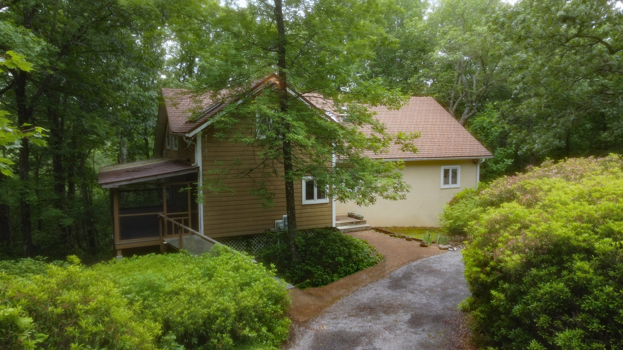 943 Old CCC Rd