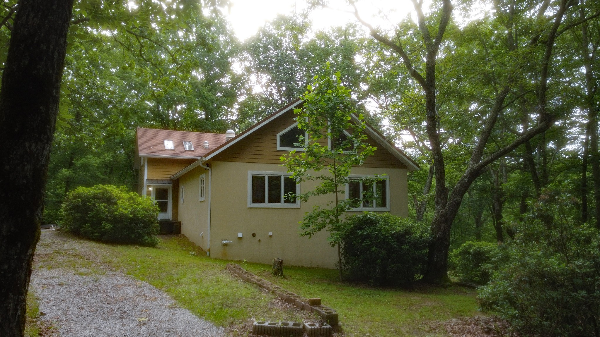 943 Old CCC Rd