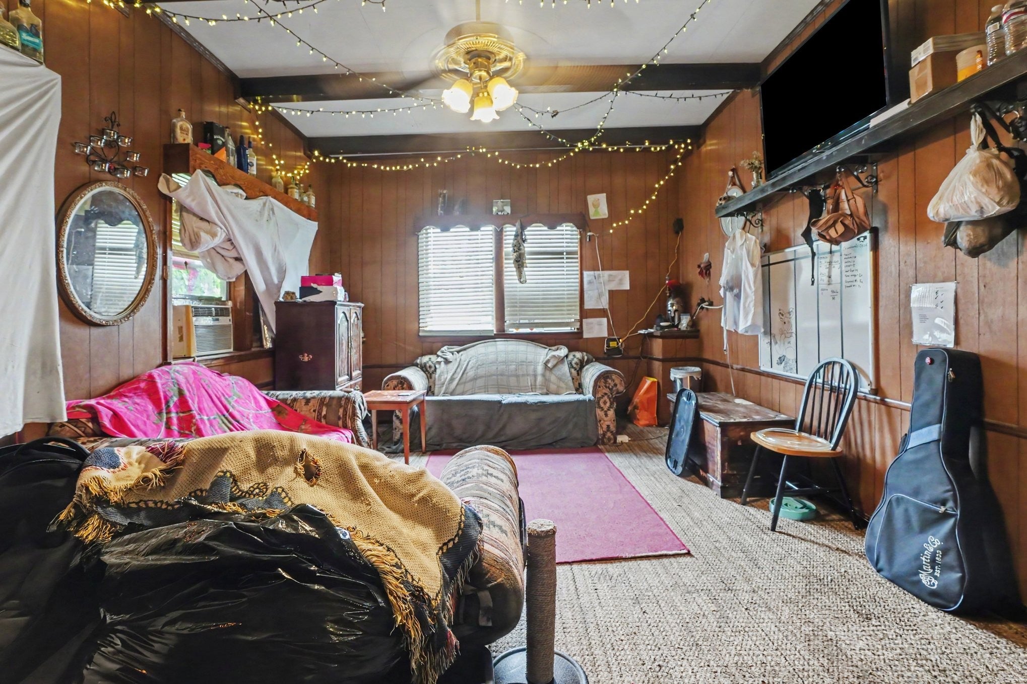 9105 Old Highway 52