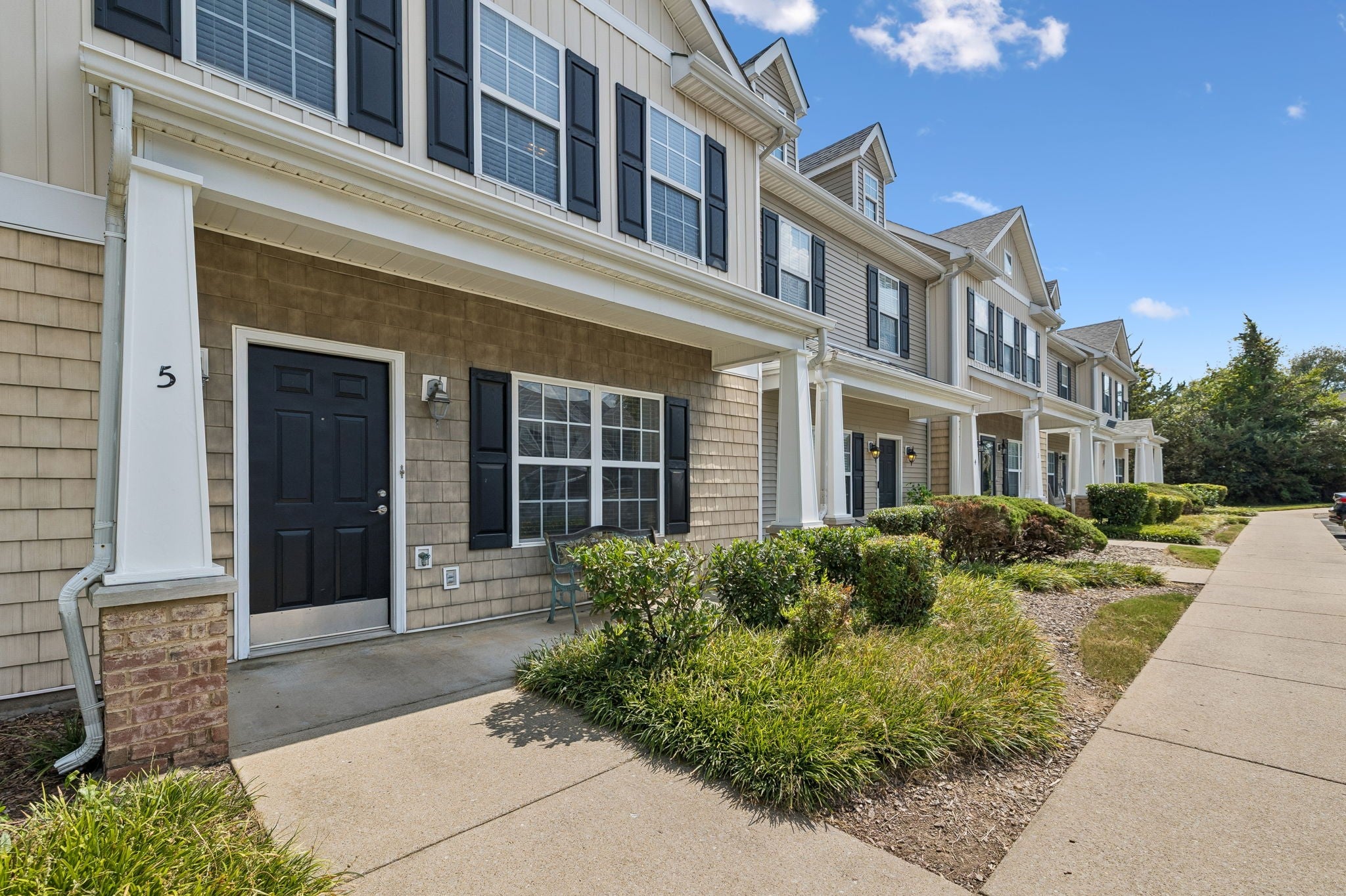 284 Meigs Dr N5