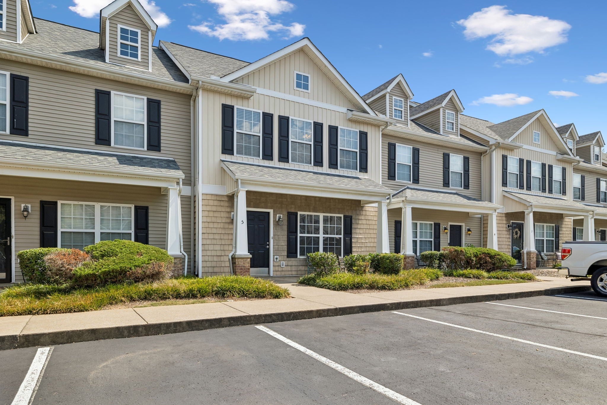 284 Meigs Dr N5