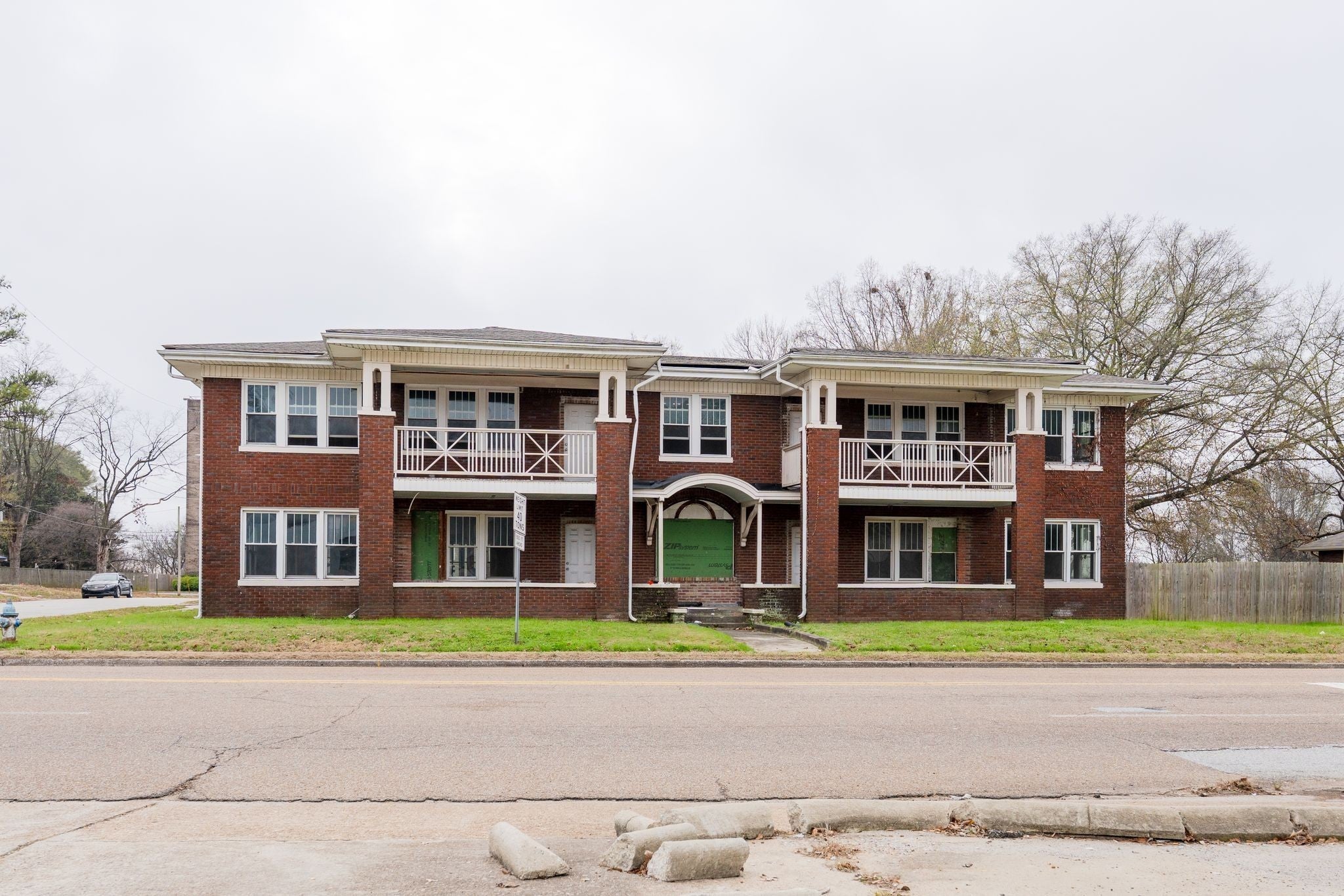 236 Airways Blvd