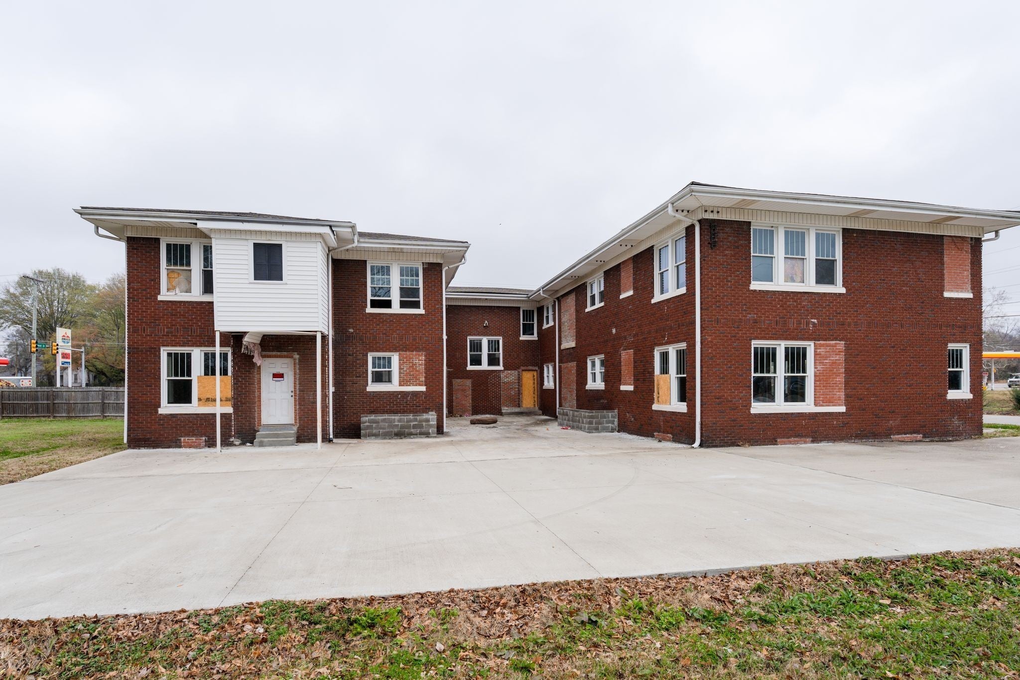236 Airways Blvd