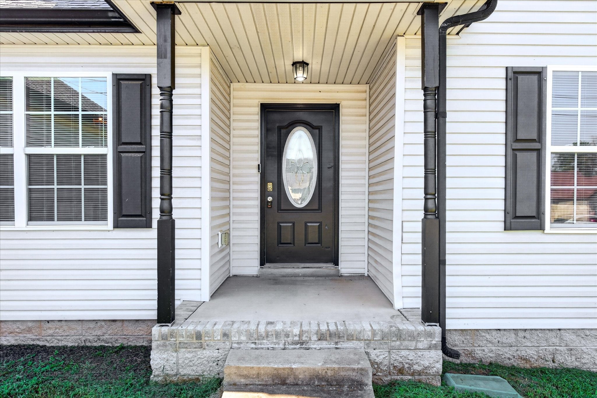 1402 Scrub Oak Drive