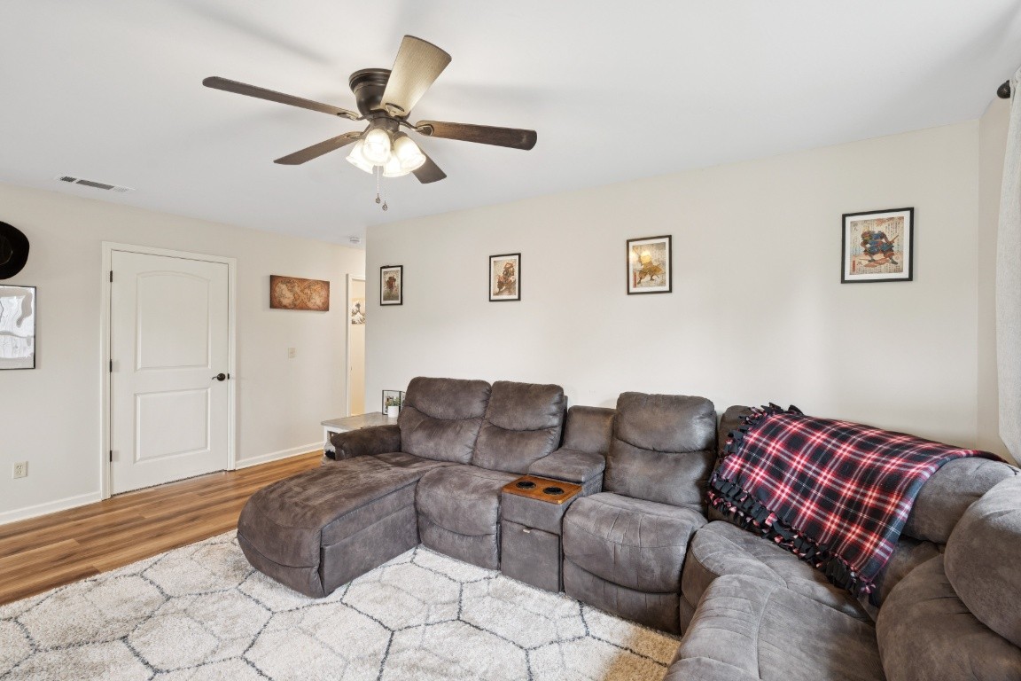 3172 Lauren Evelyn Way