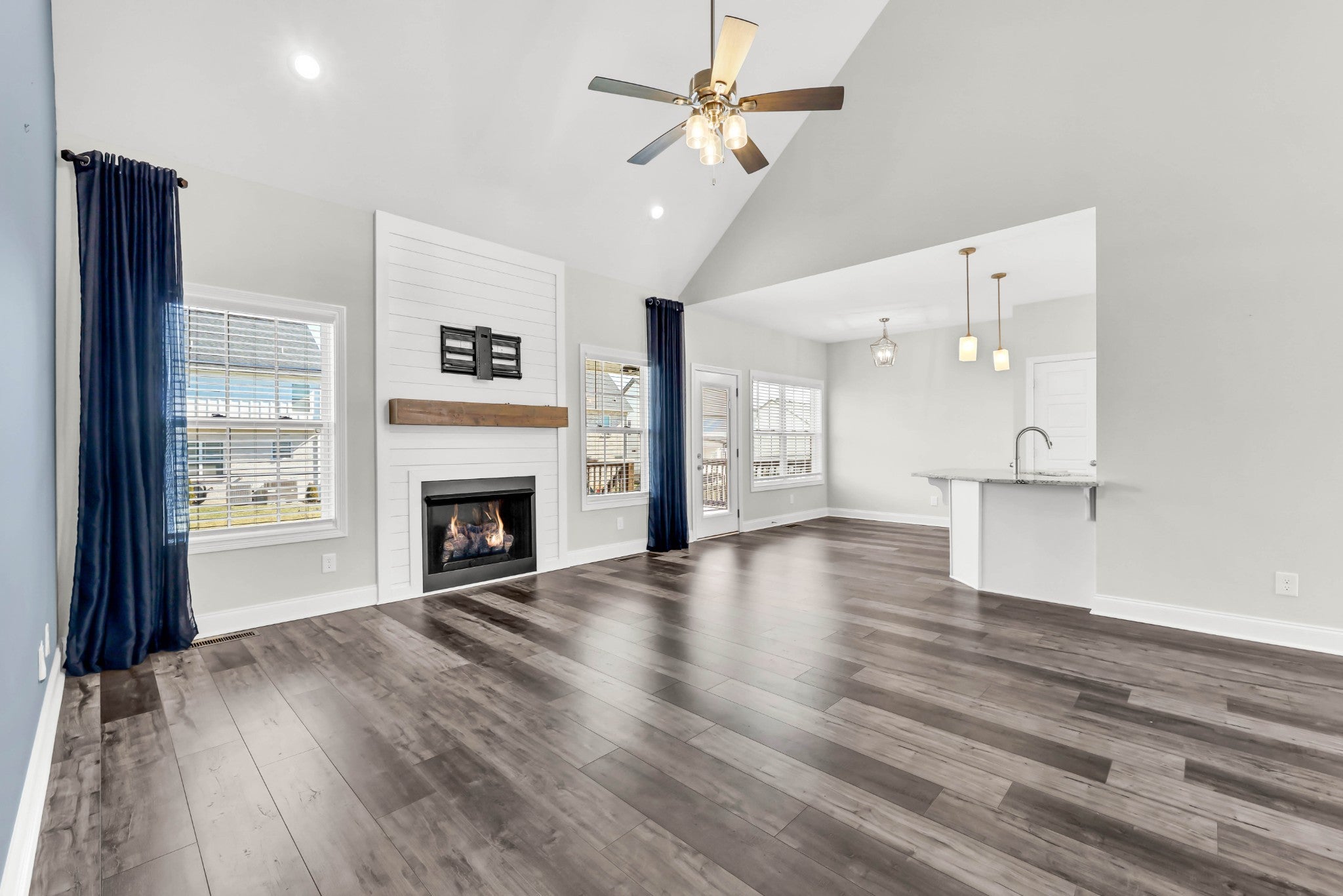 557 Dexter Dr