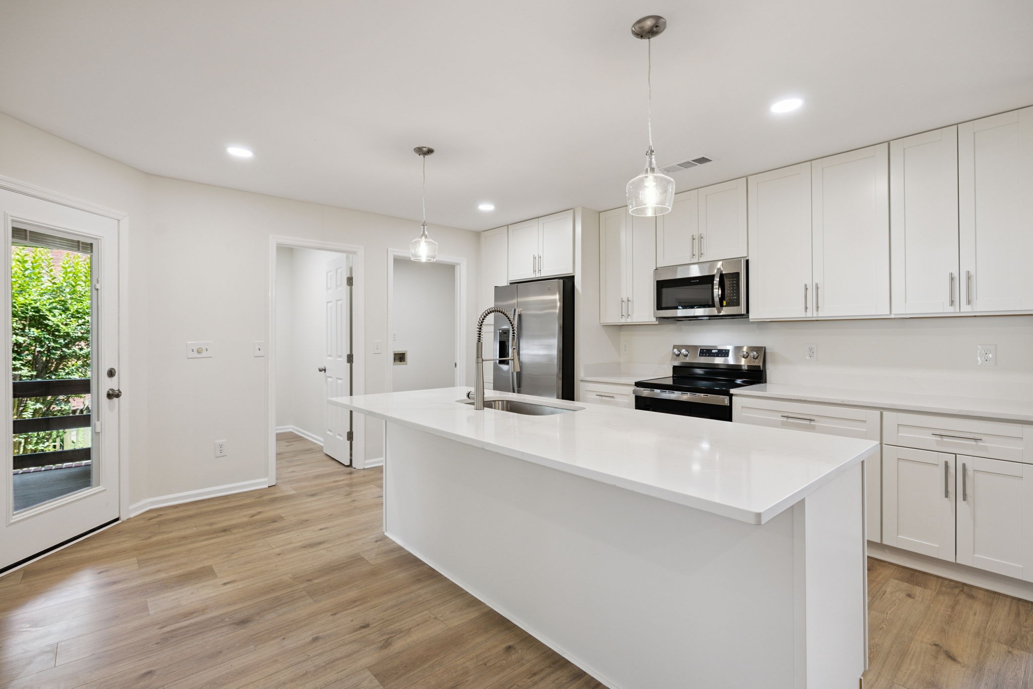370 Calumet Trce