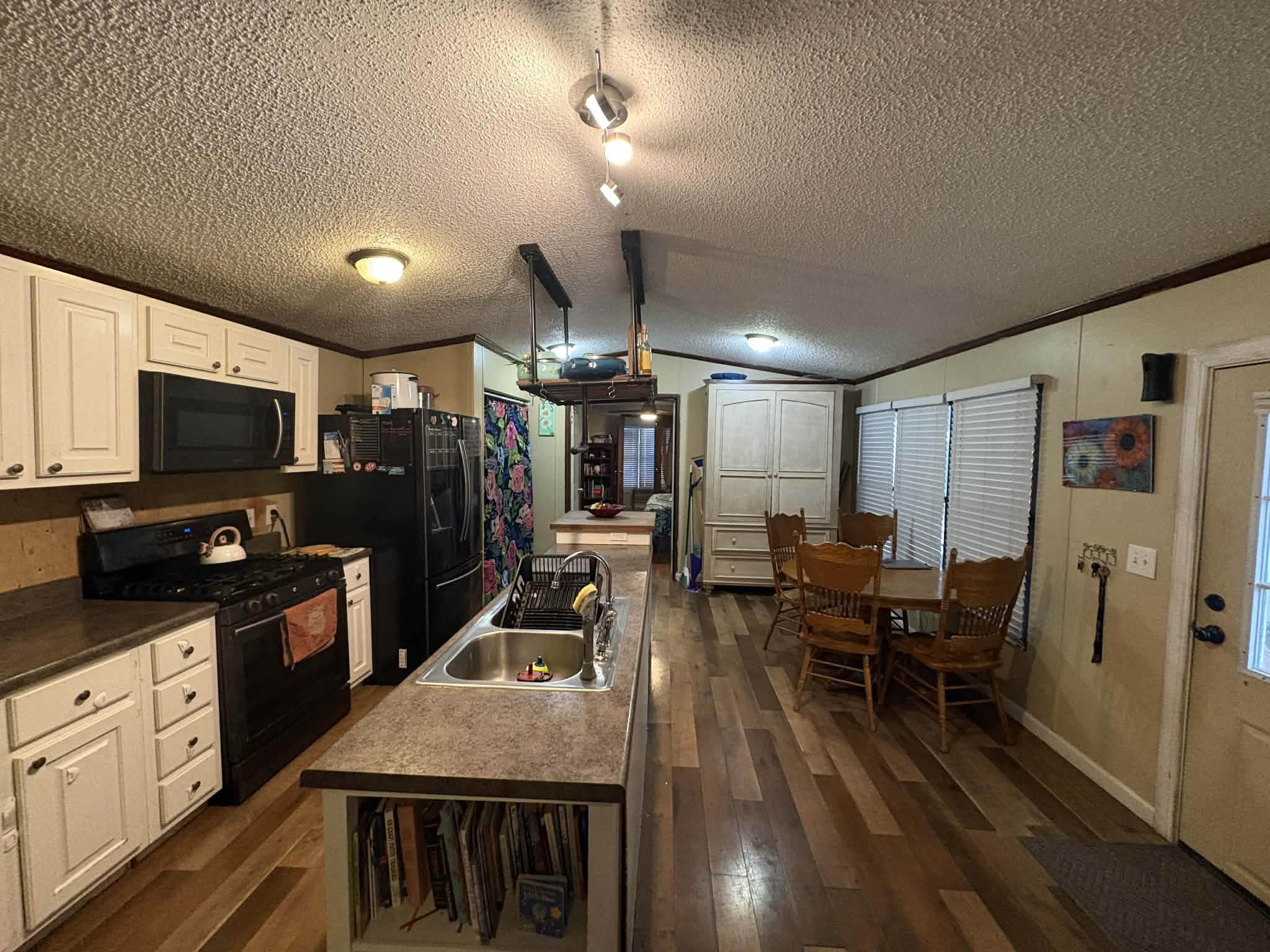 1595 Johnson Branch Rd