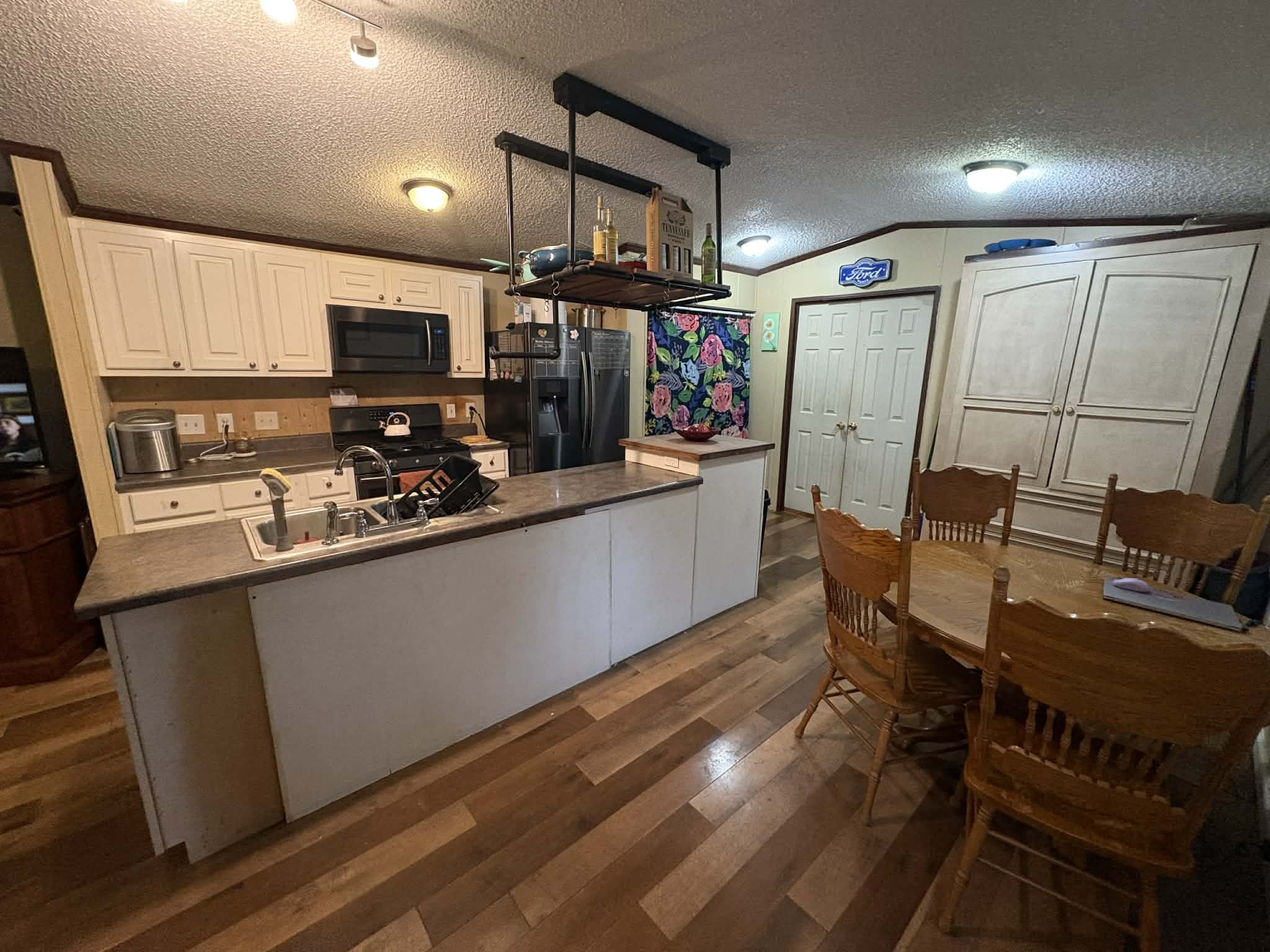 1595 Johnson Branch Rd