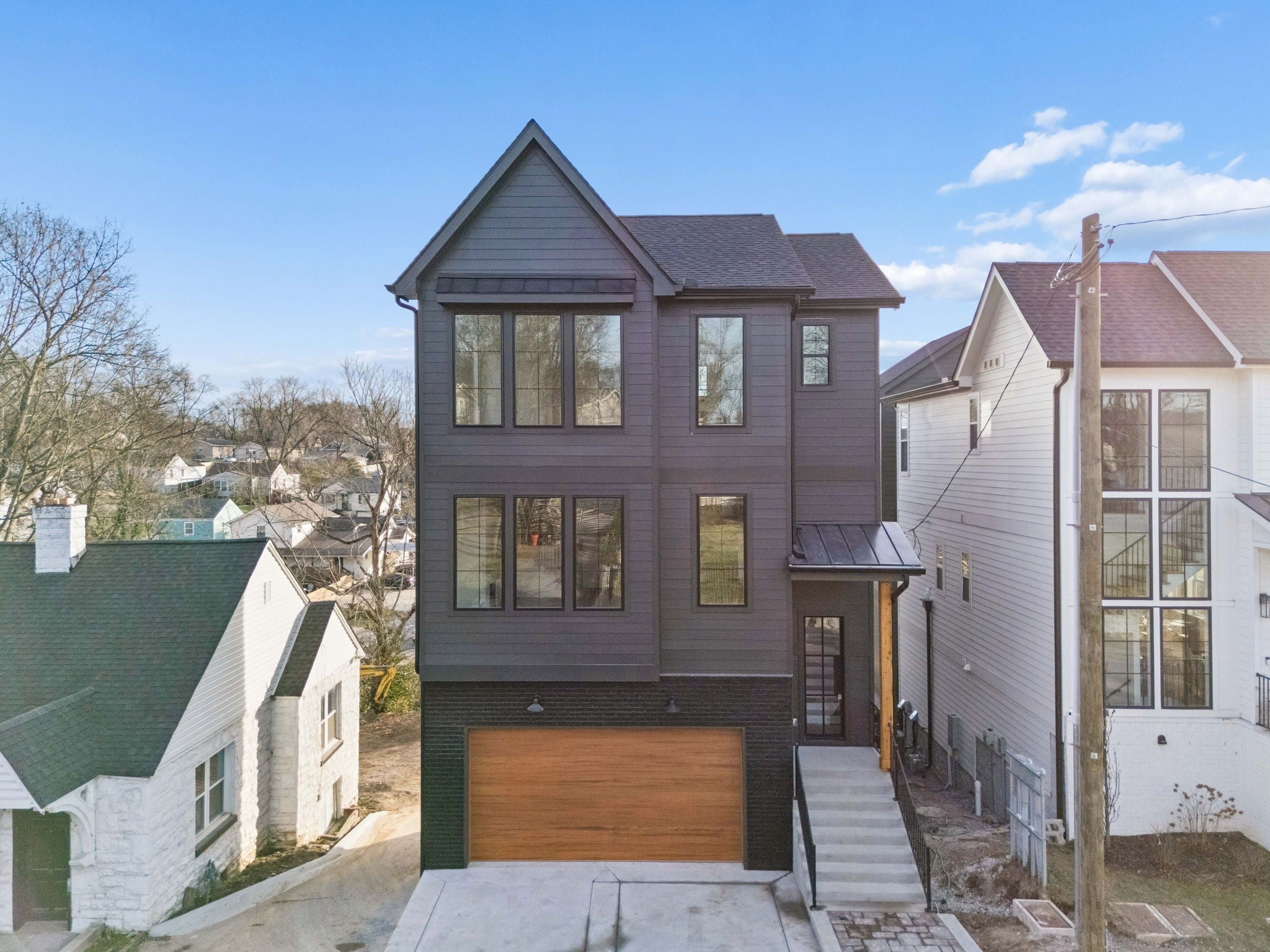 904 Douglas Ave