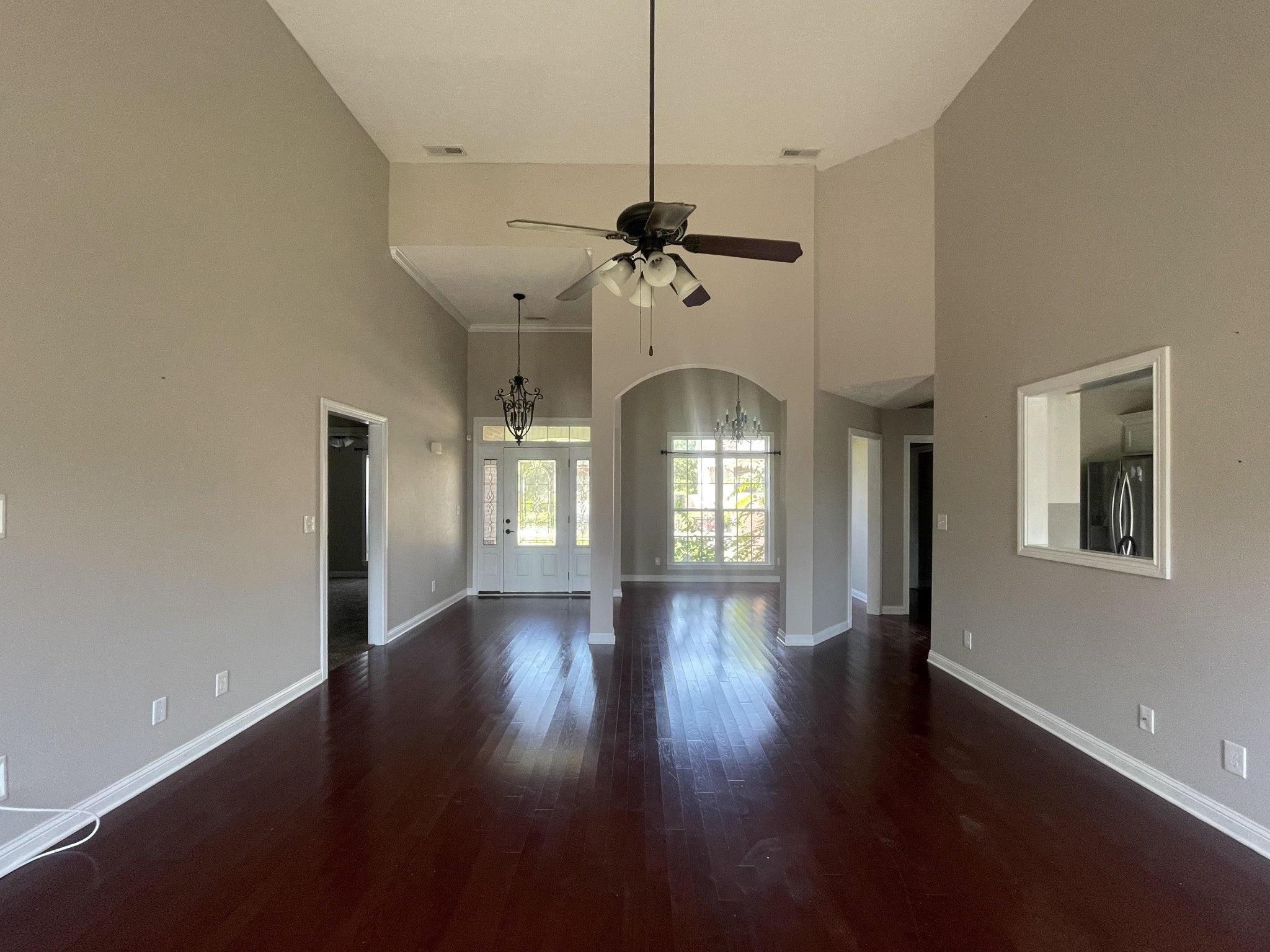 724 Cavalier Dr