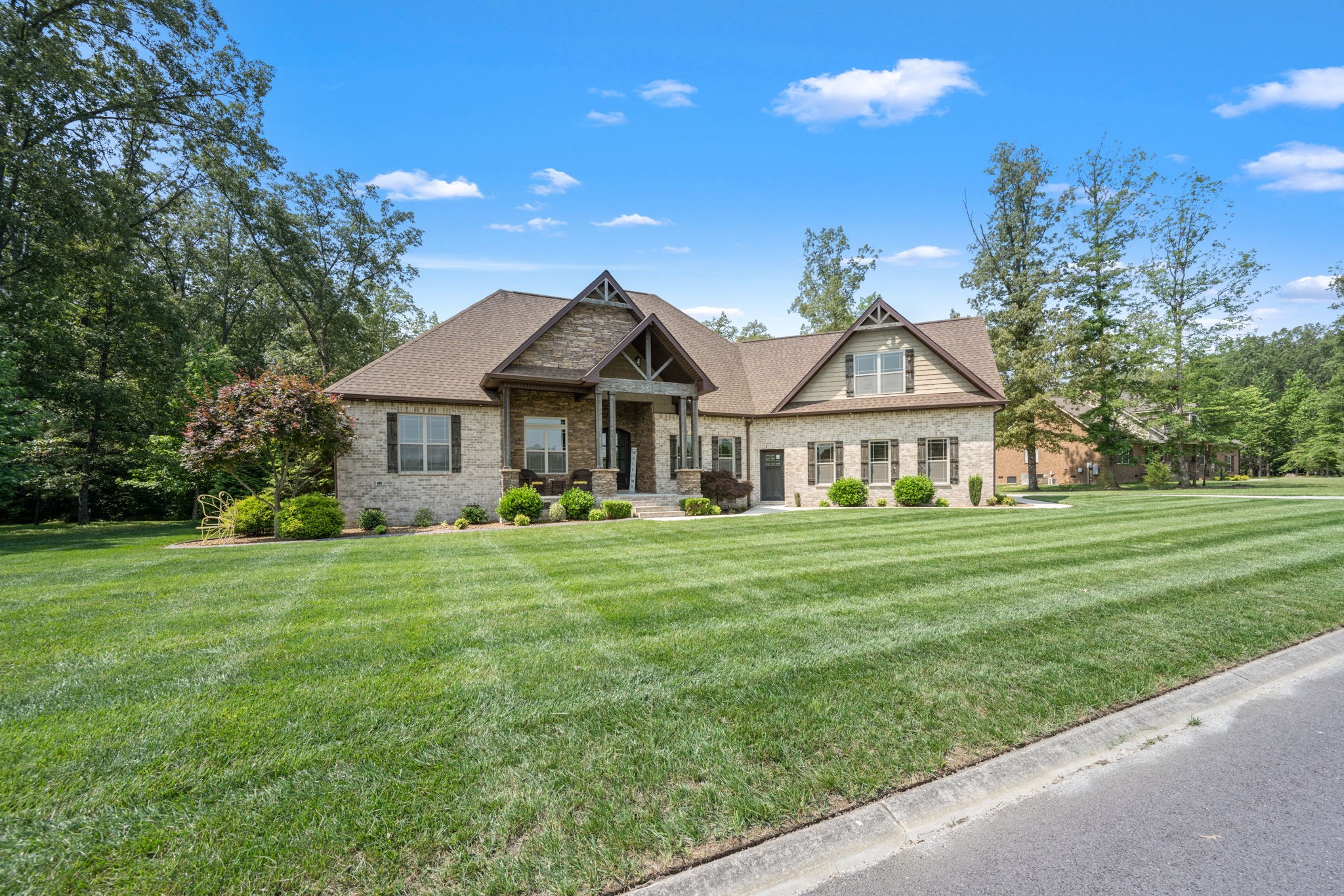 89 Shadow Mist Ln