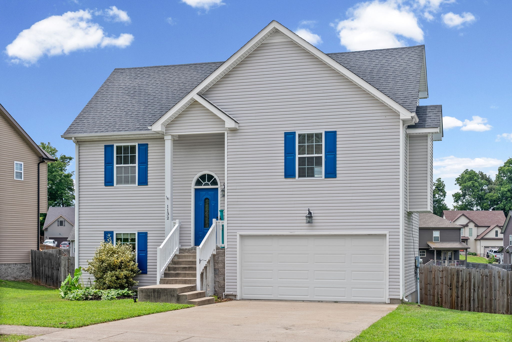 1132 Meachem Dr