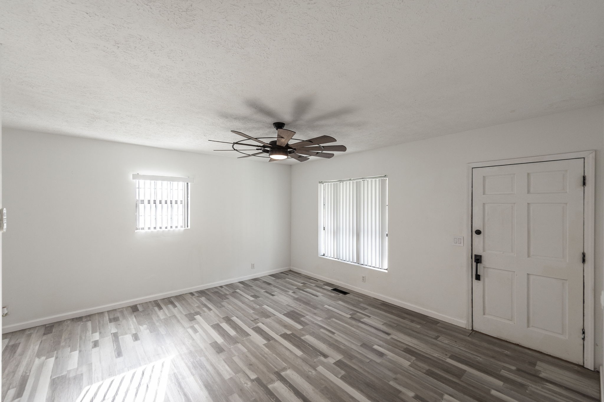 3365 Pleasant Valley Rd