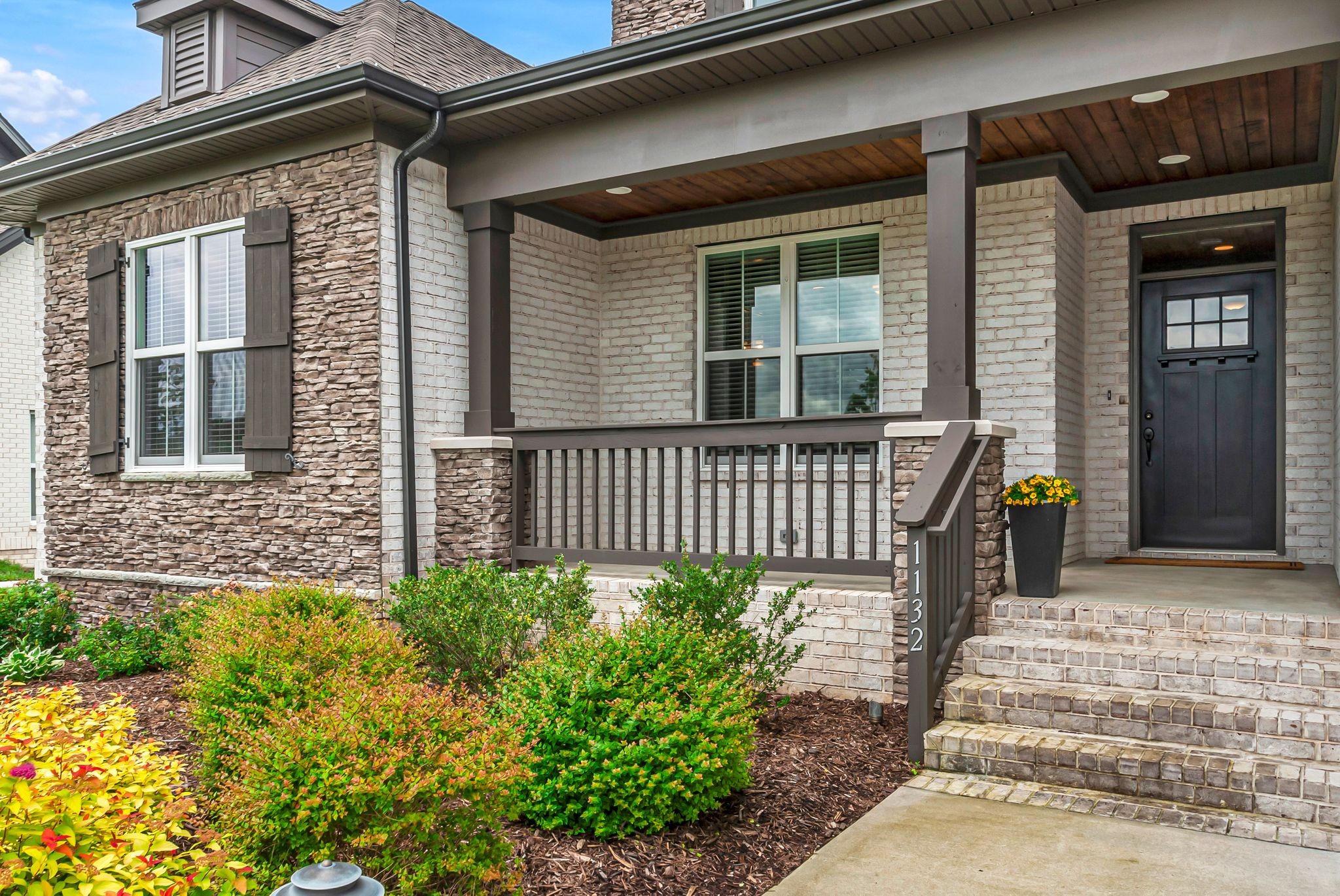 1132 Pretender Way