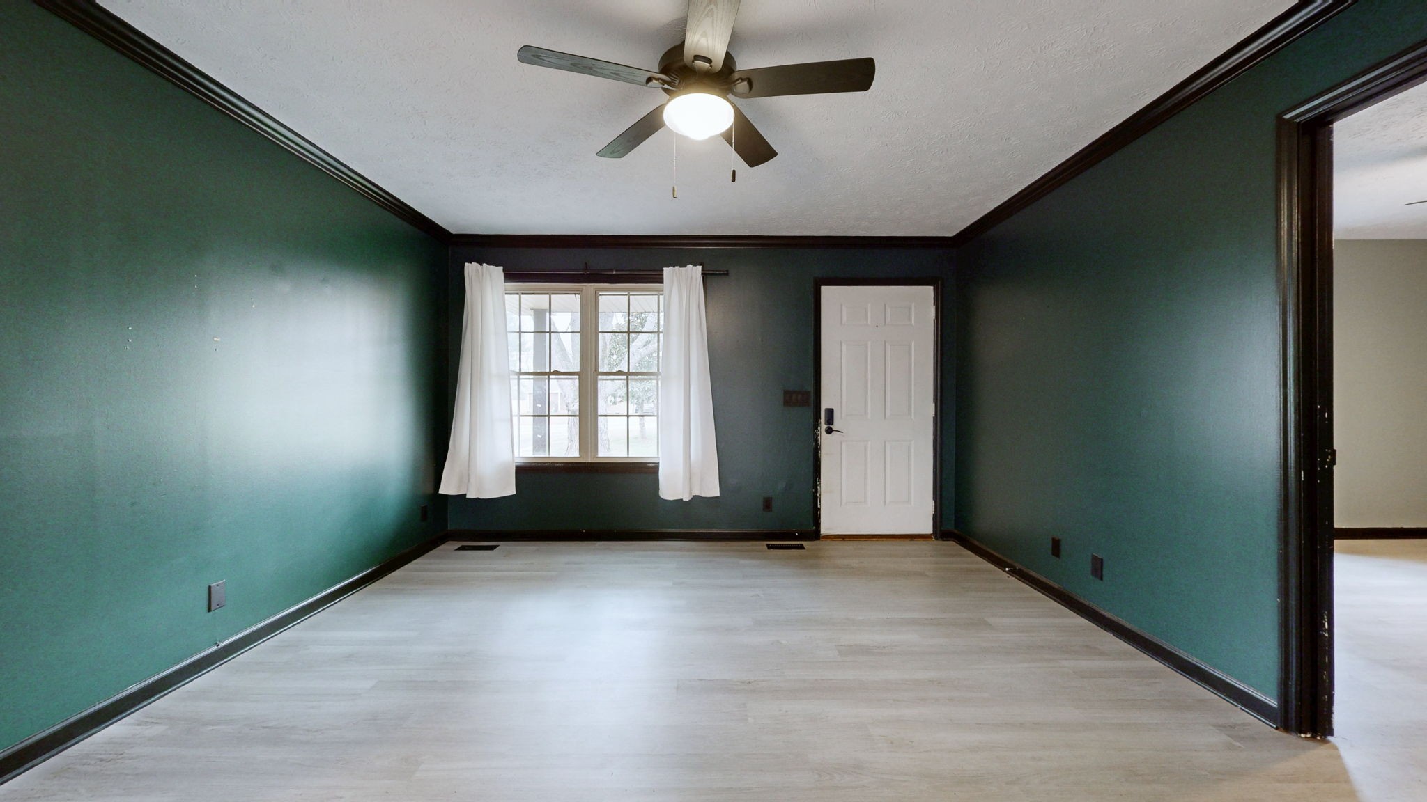 1015 Hidden Woods Trl