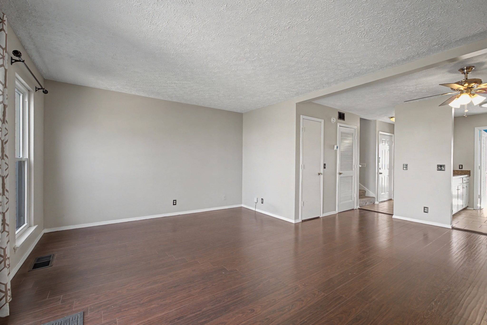 4316 Baton Rouge Dr