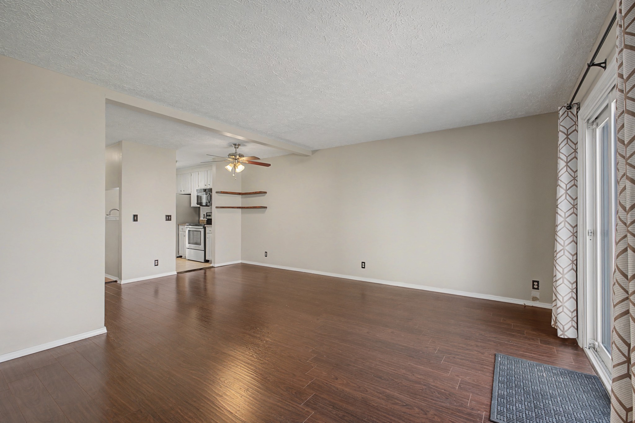 4316 Baton Rouge Dr
