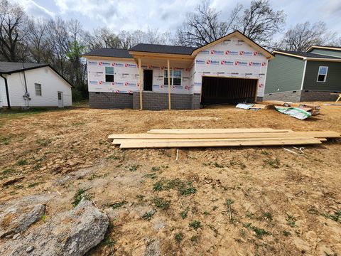 Photo of 318 Pine Hill Dr, Hopkinsville, KY 42240 (MLS # 3168164)