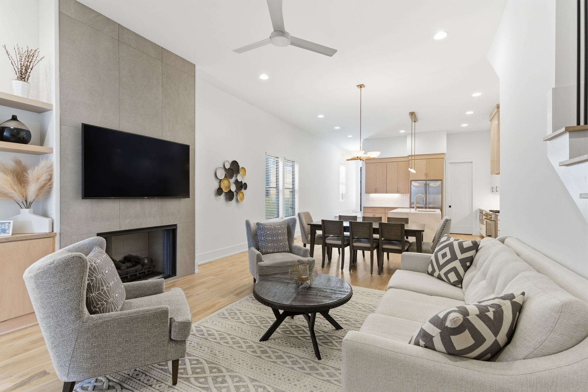 2811 W Kirkwood Ave B