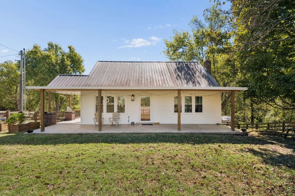 2349 LES ROBINSON RD, COLUMBIA, TN 38401 - Image bbbb2ae589a7ab629e8eba5f7562ea87/455646084