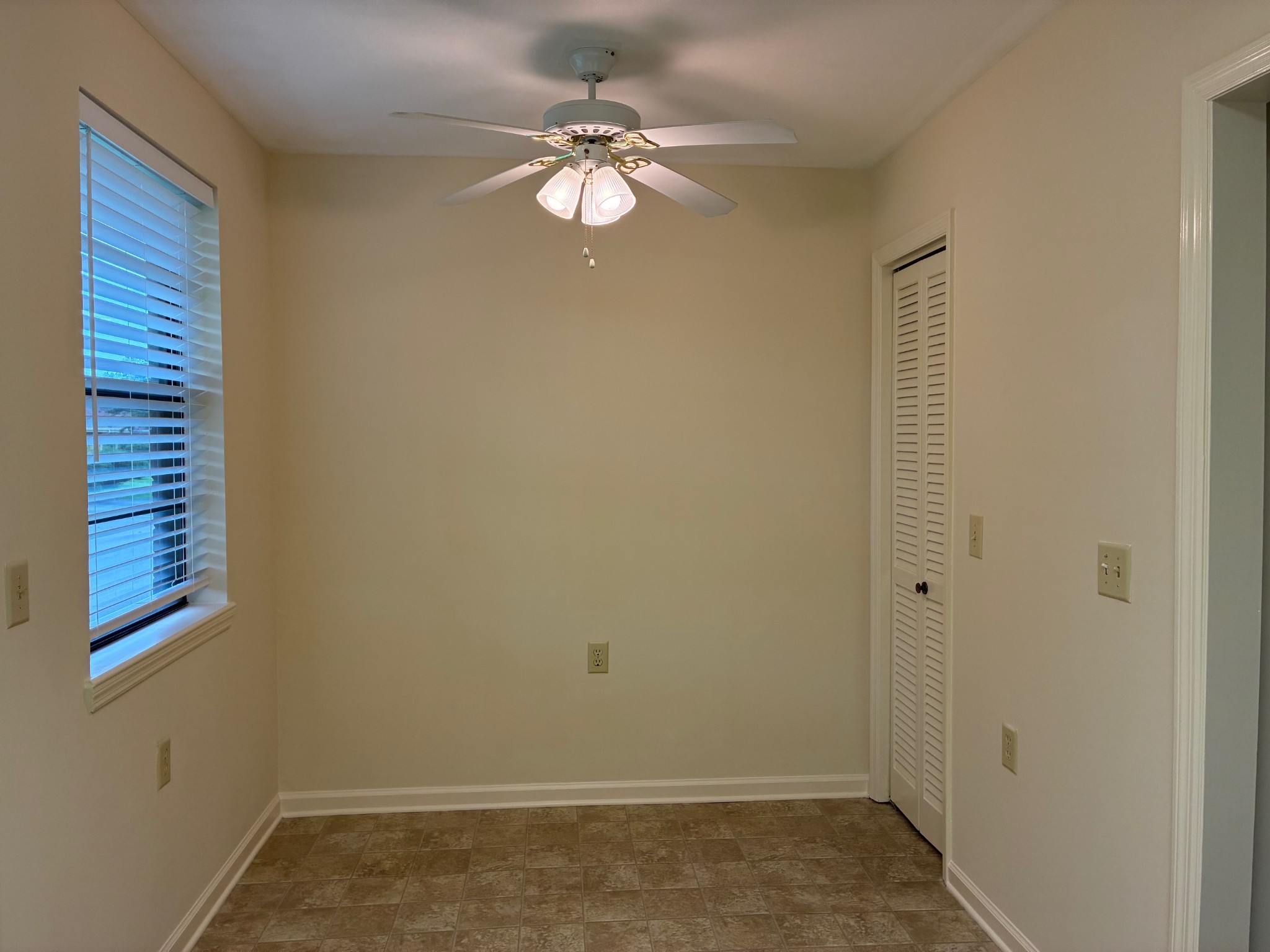 339 Deer Lake Dr 339