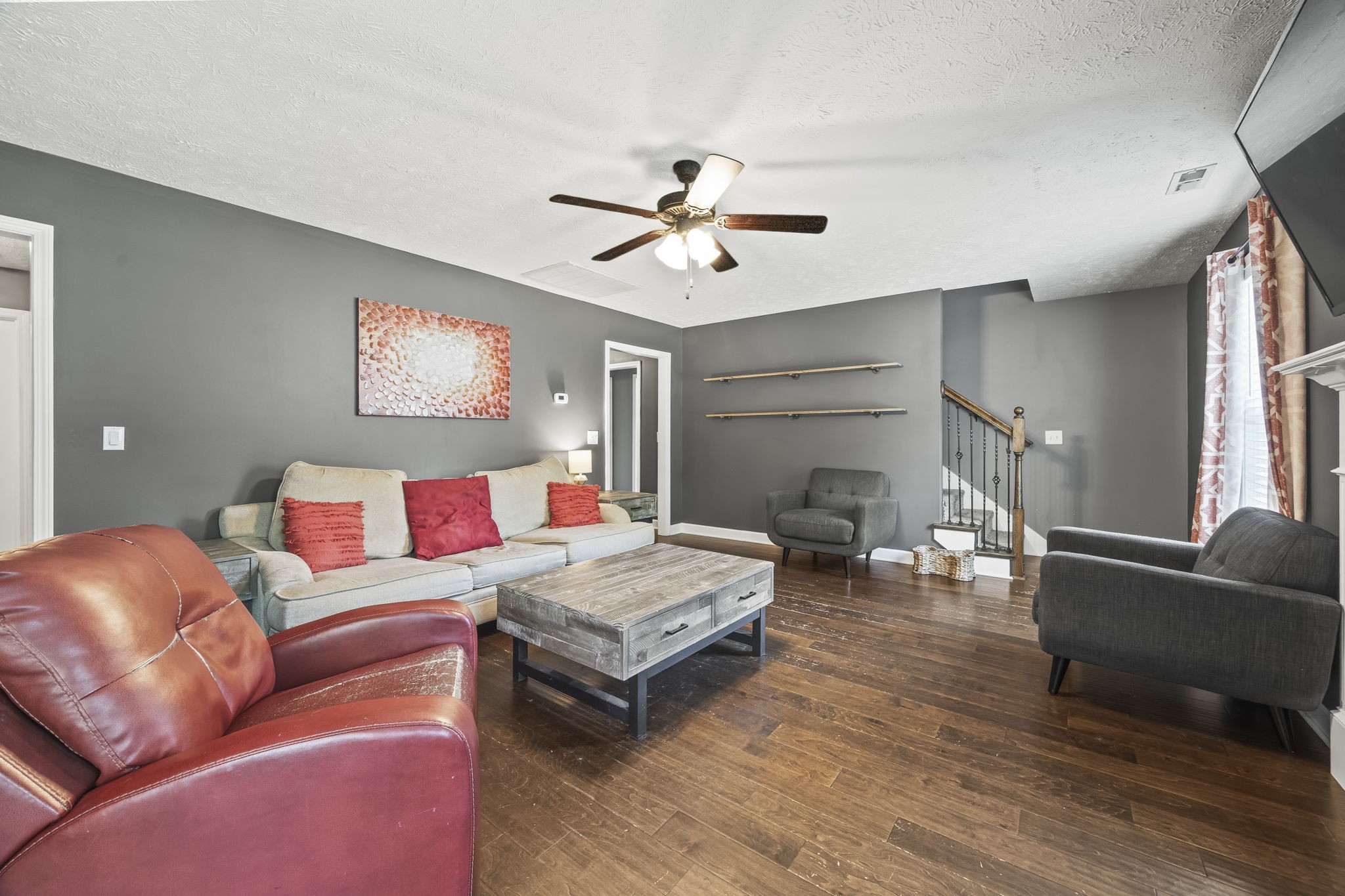 2427 Auldridge Dr