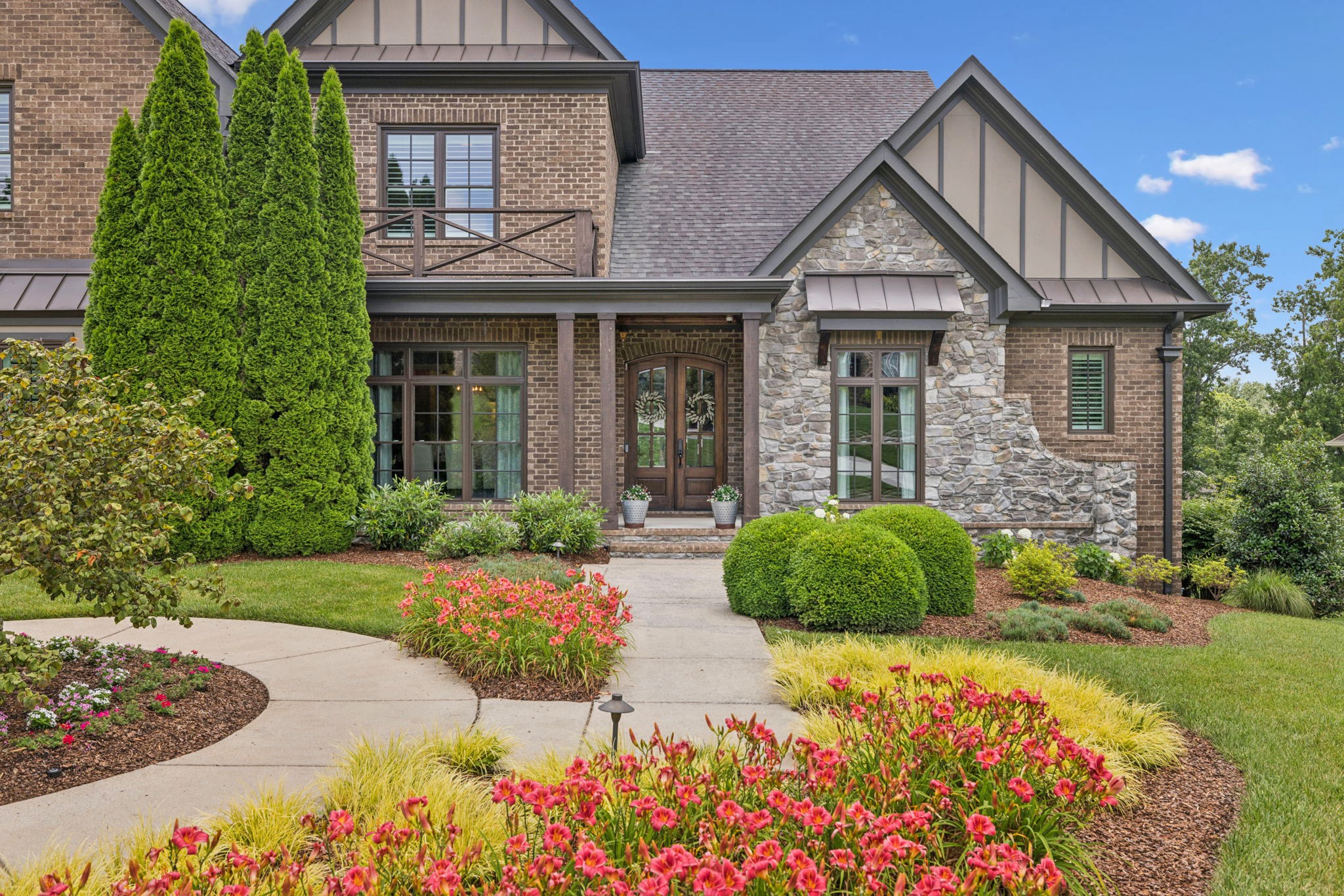 1738 Fontanella Dr