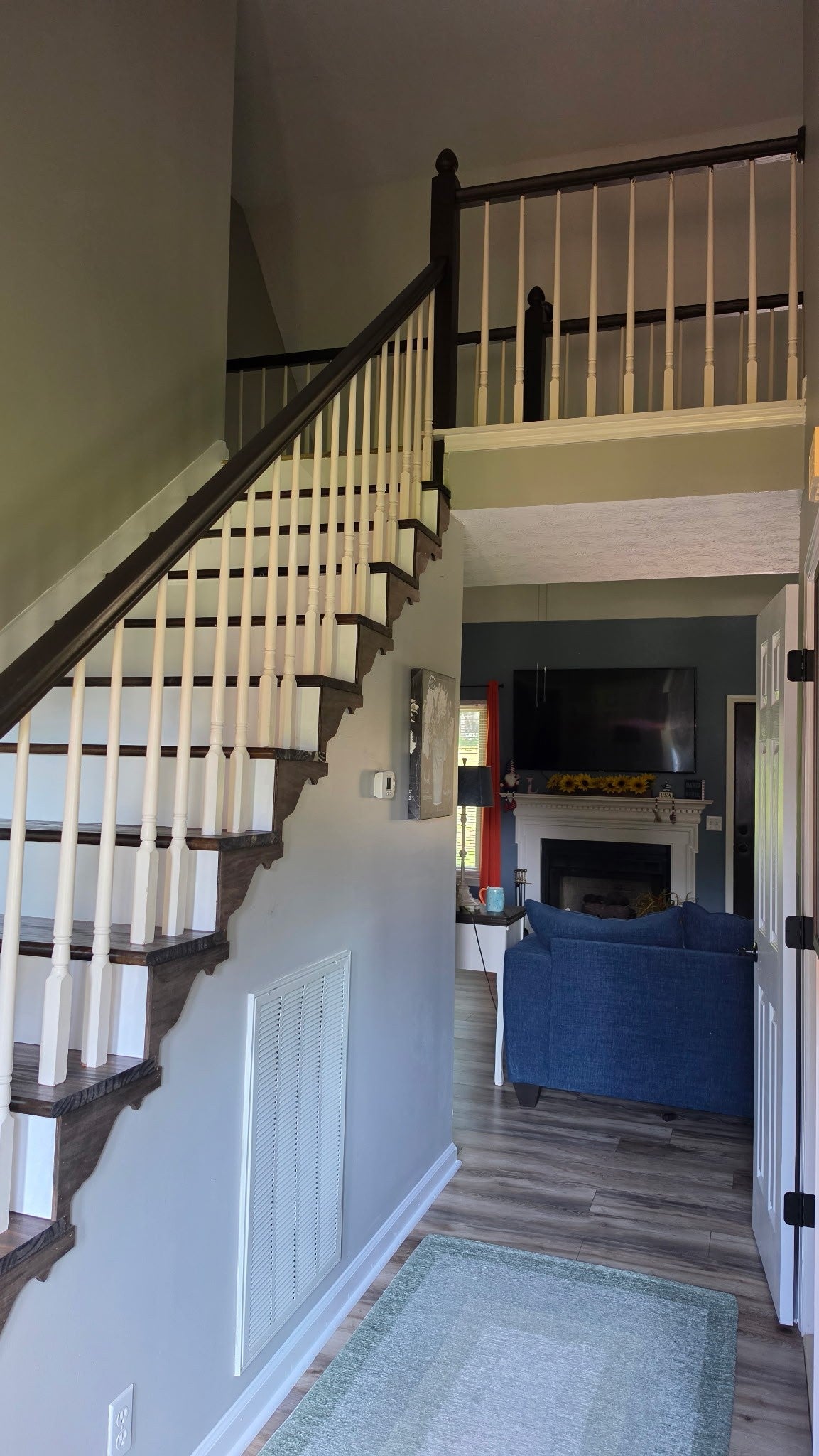 215 S Aztec Dr
