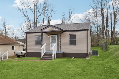 Photo of 172 Hadley Dr, Clarksville, TN 37042 (MLS # 3175529)