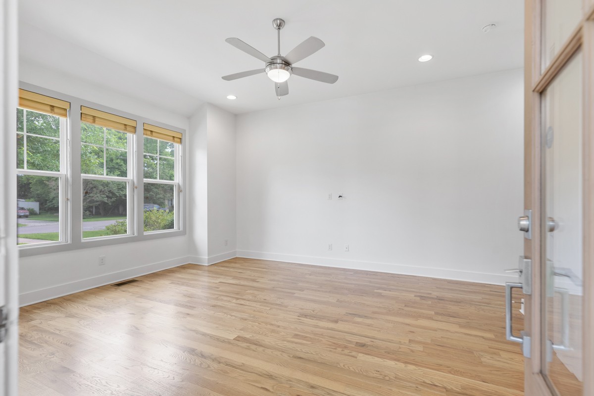 300C Tillman Ln