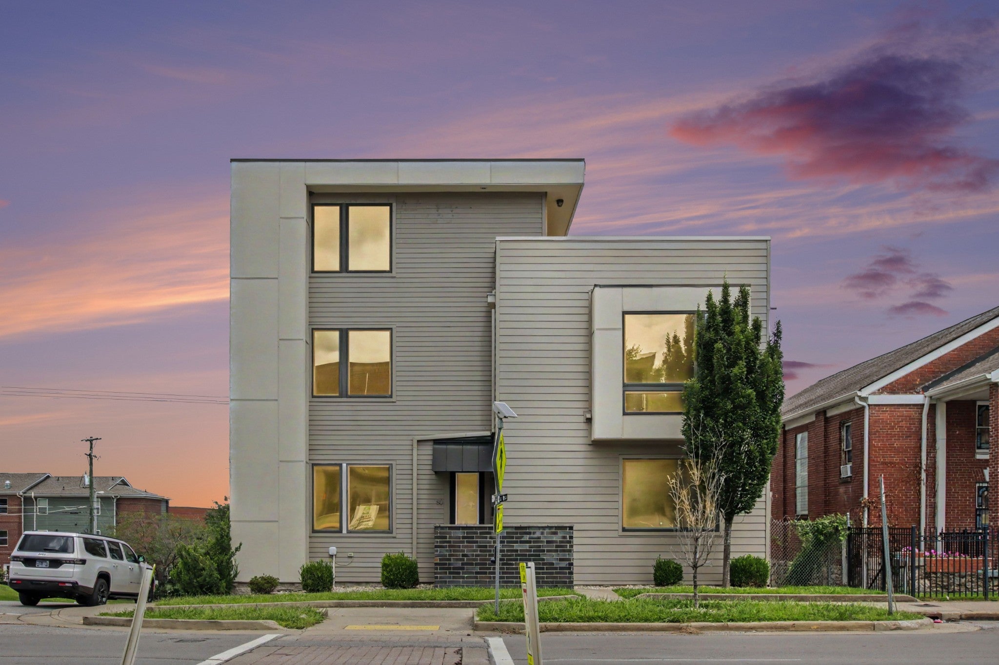 4.0-bed rental at 801 Main St 801