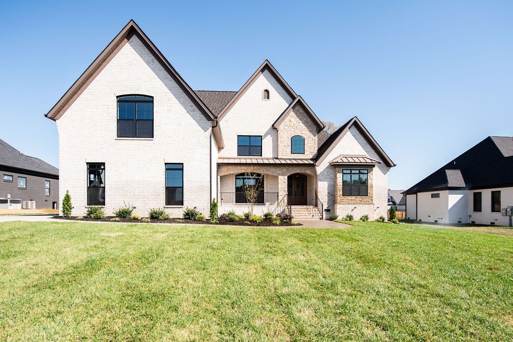 884 Harrisburg Ln