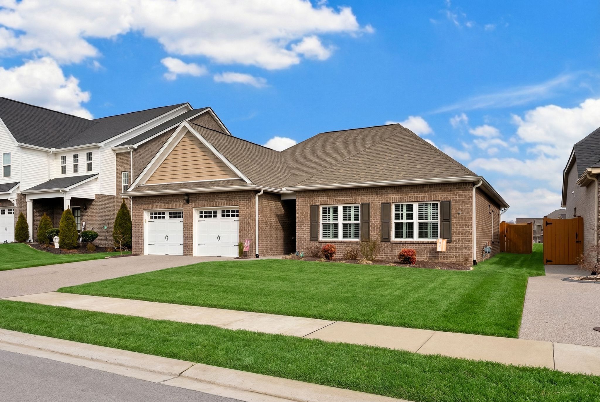 1326 Whispering Oaks Dr