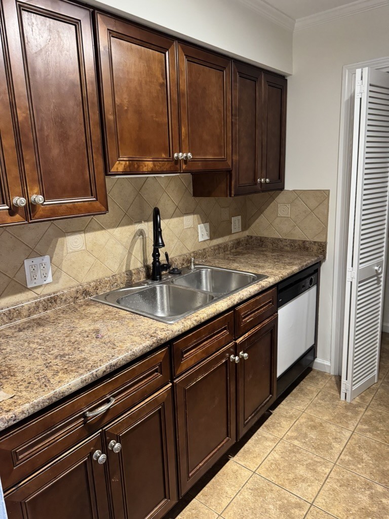 2929 Selena Dr B30