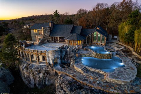 8608 Brow Lake Rd Soddy Daisy TN 37379