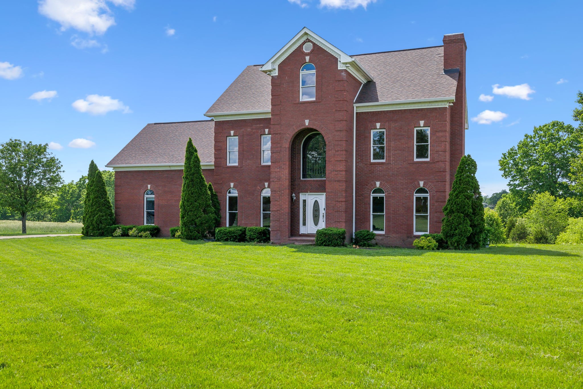 122 Windcrest Dr