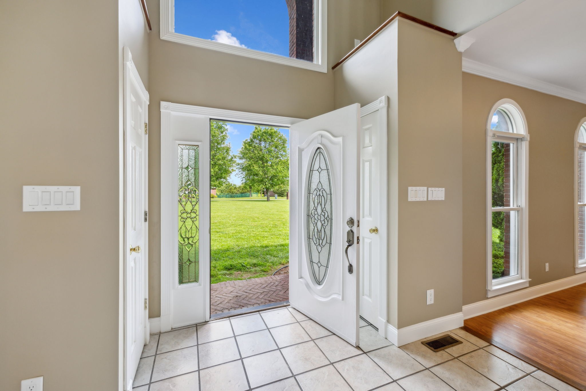 122 Windcrest Dr