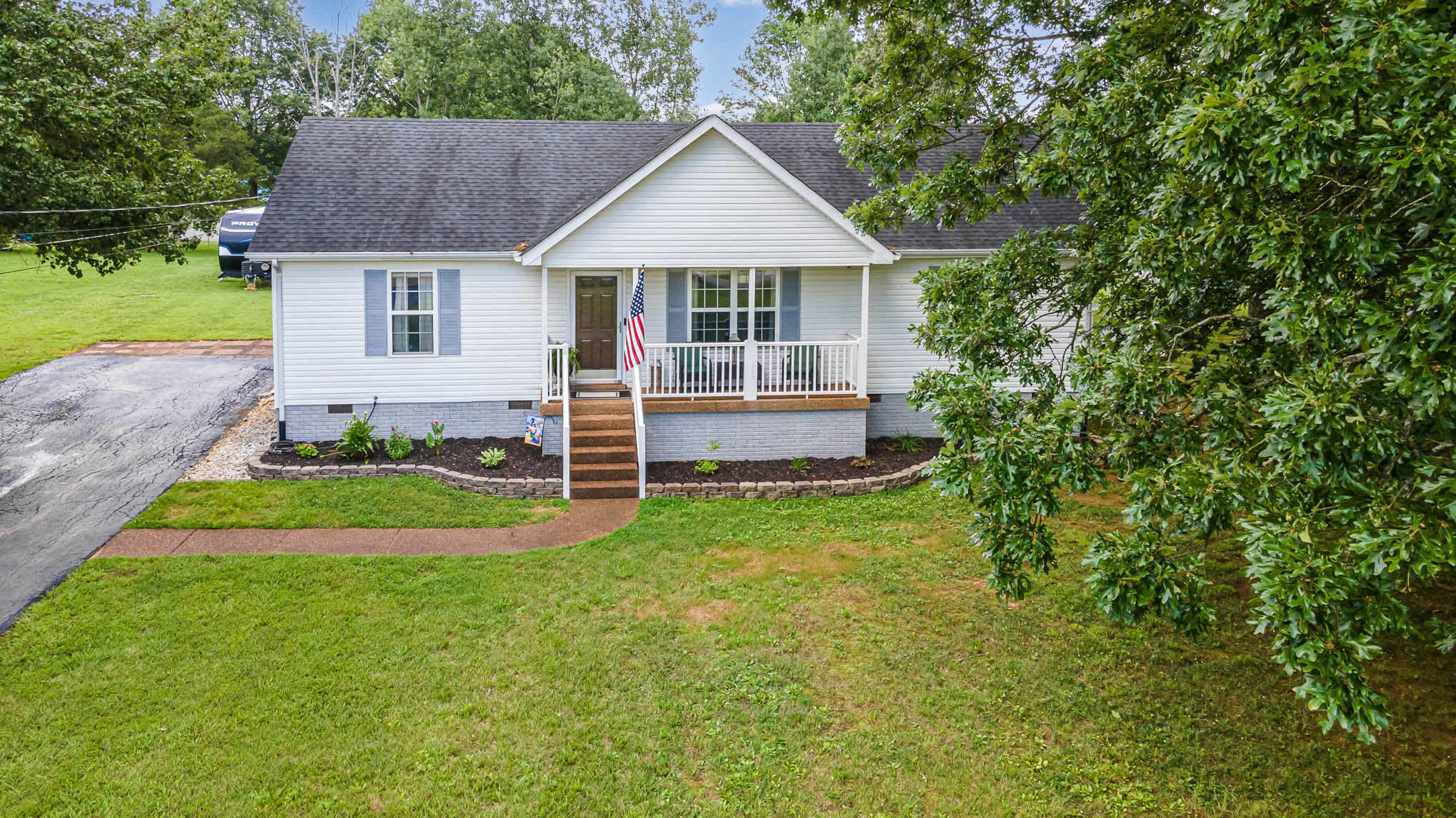 3946 Honeysuckle Way