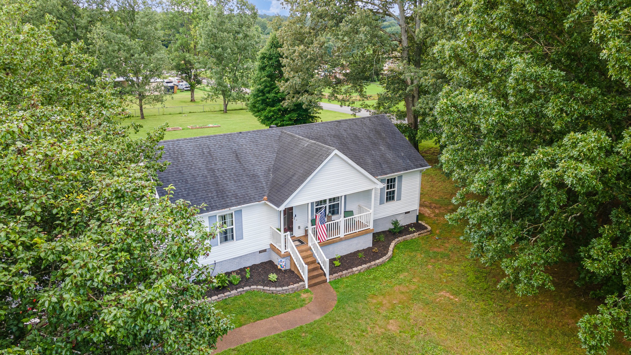 3946 Honeysuckle Way