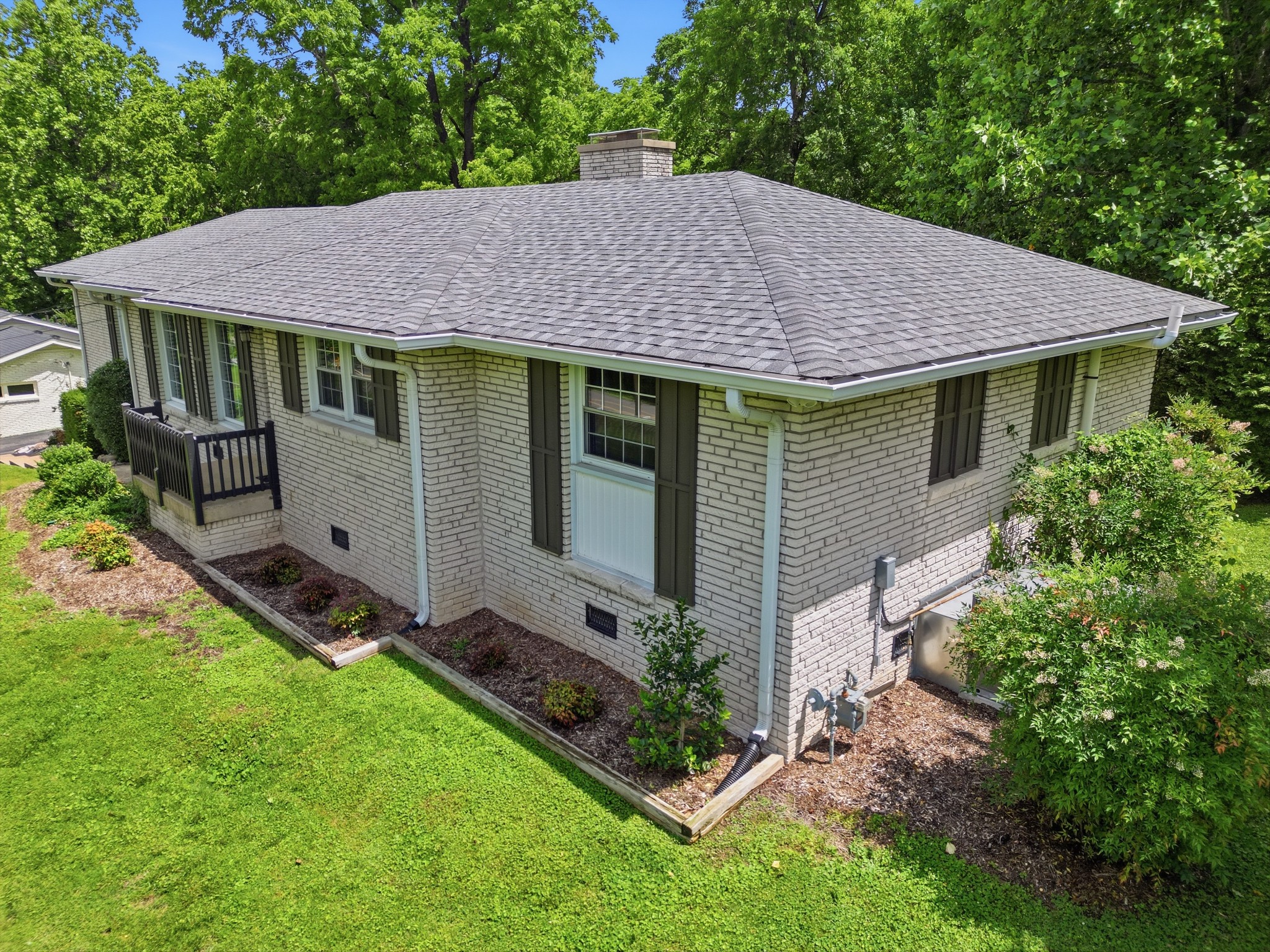 742 Currey Rd