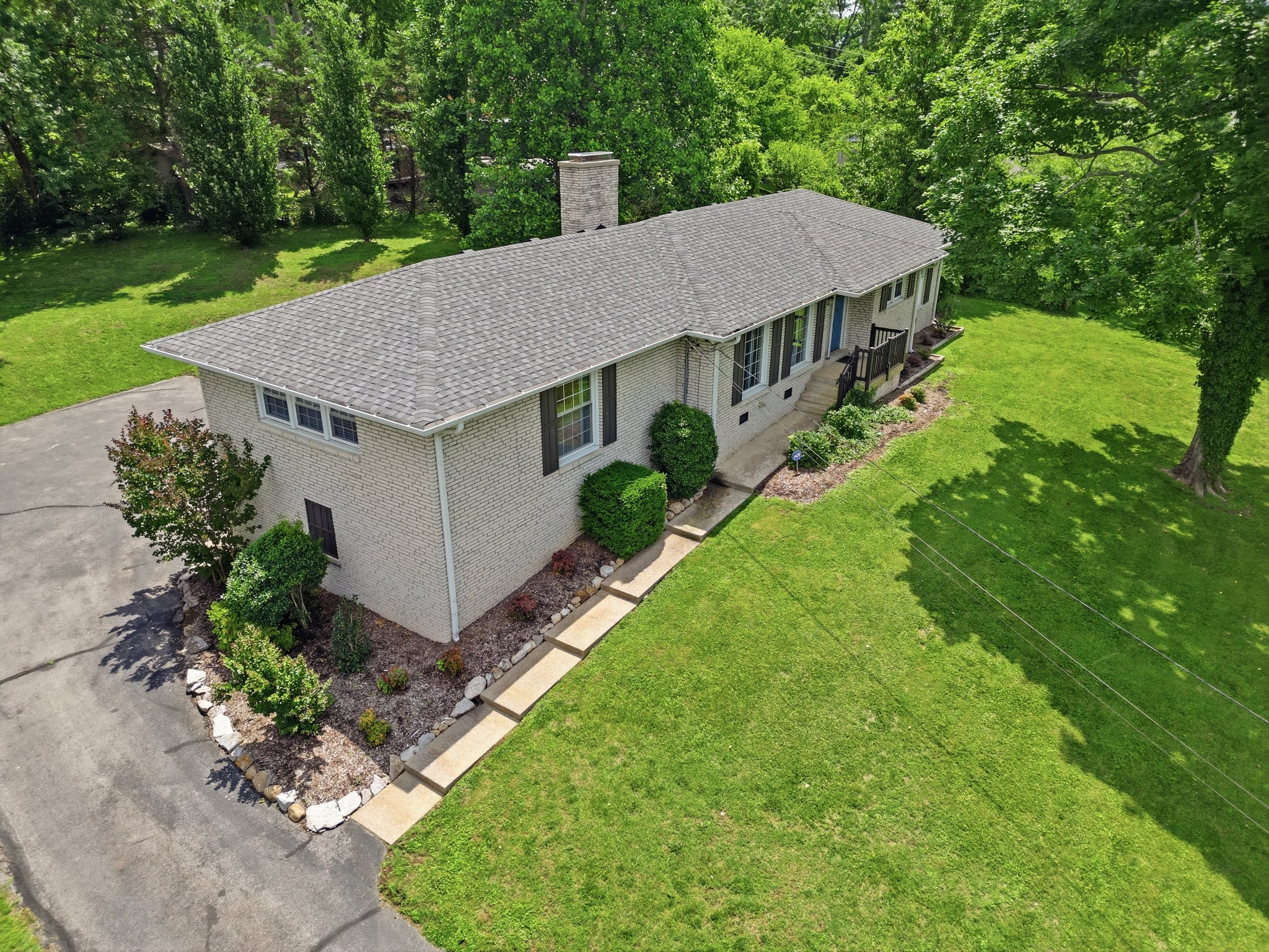 742 Currey Rd