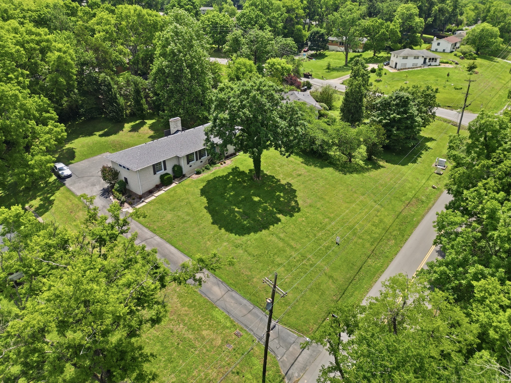 742 Currey Rd