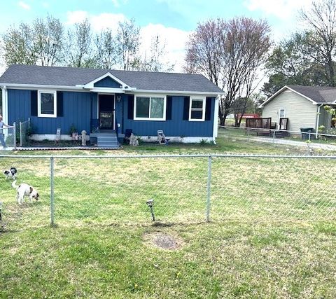 102 Cofer Dr Springfield TN 37172