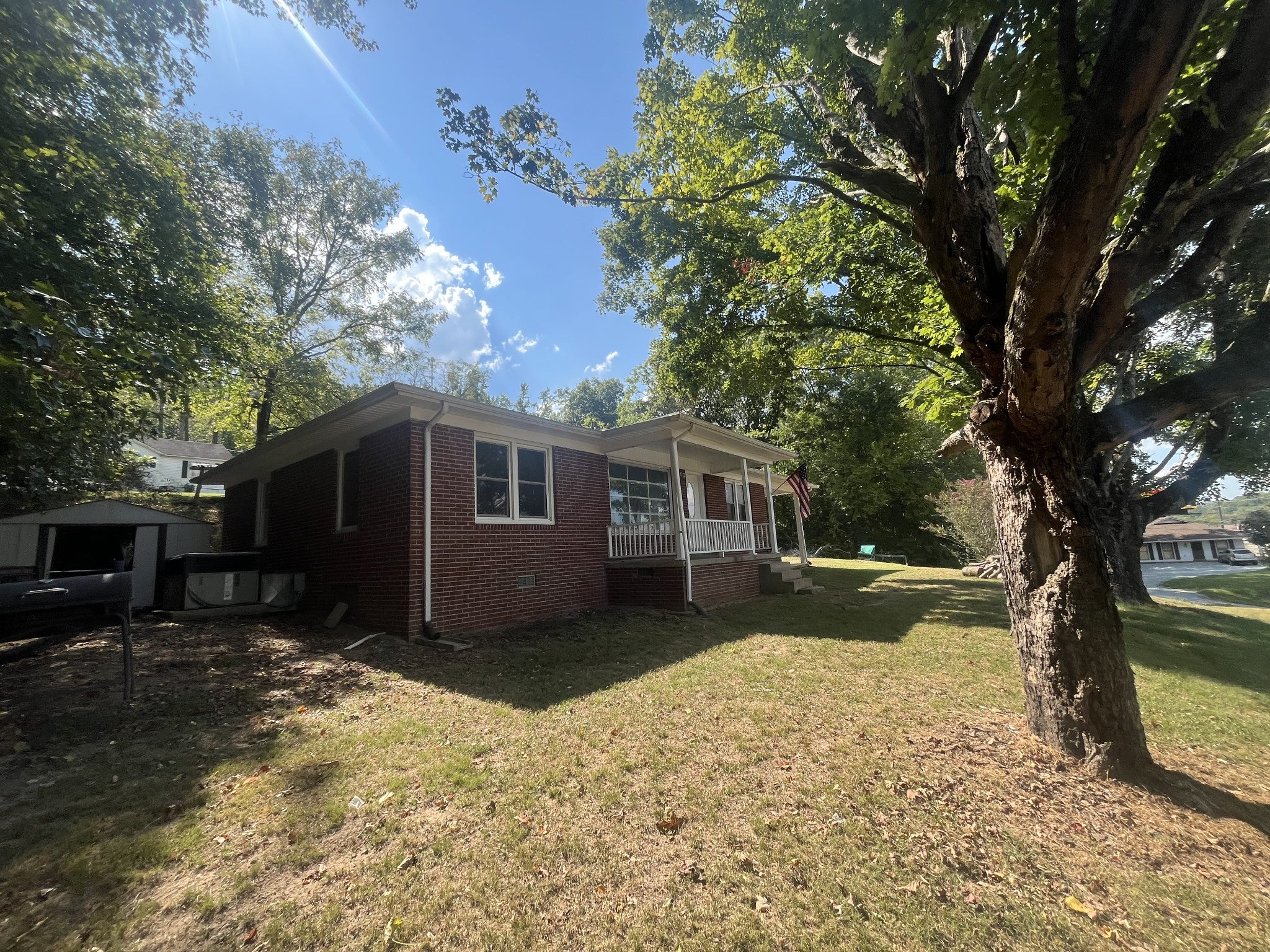 305 Folger St