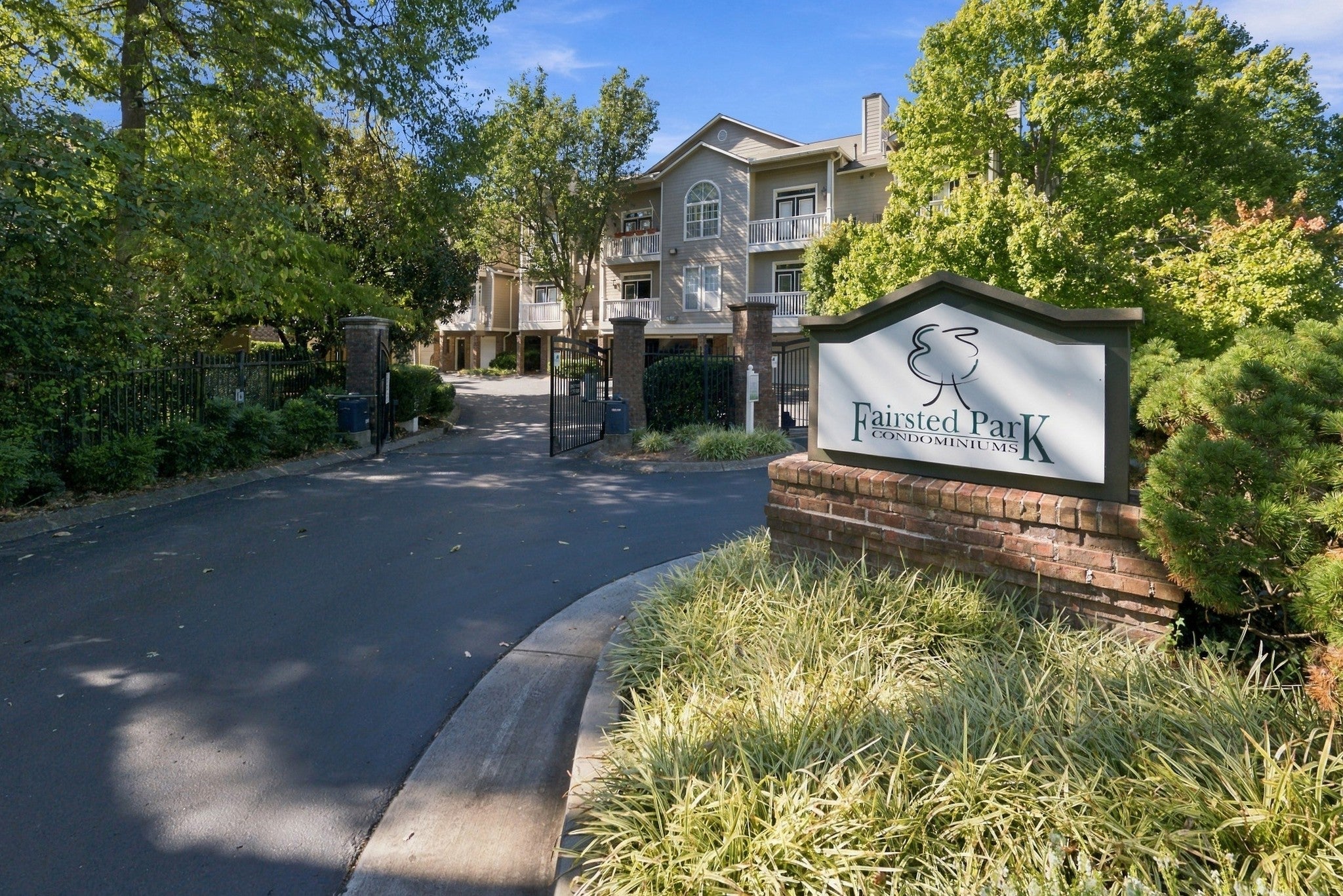 2011 Stokes Ln