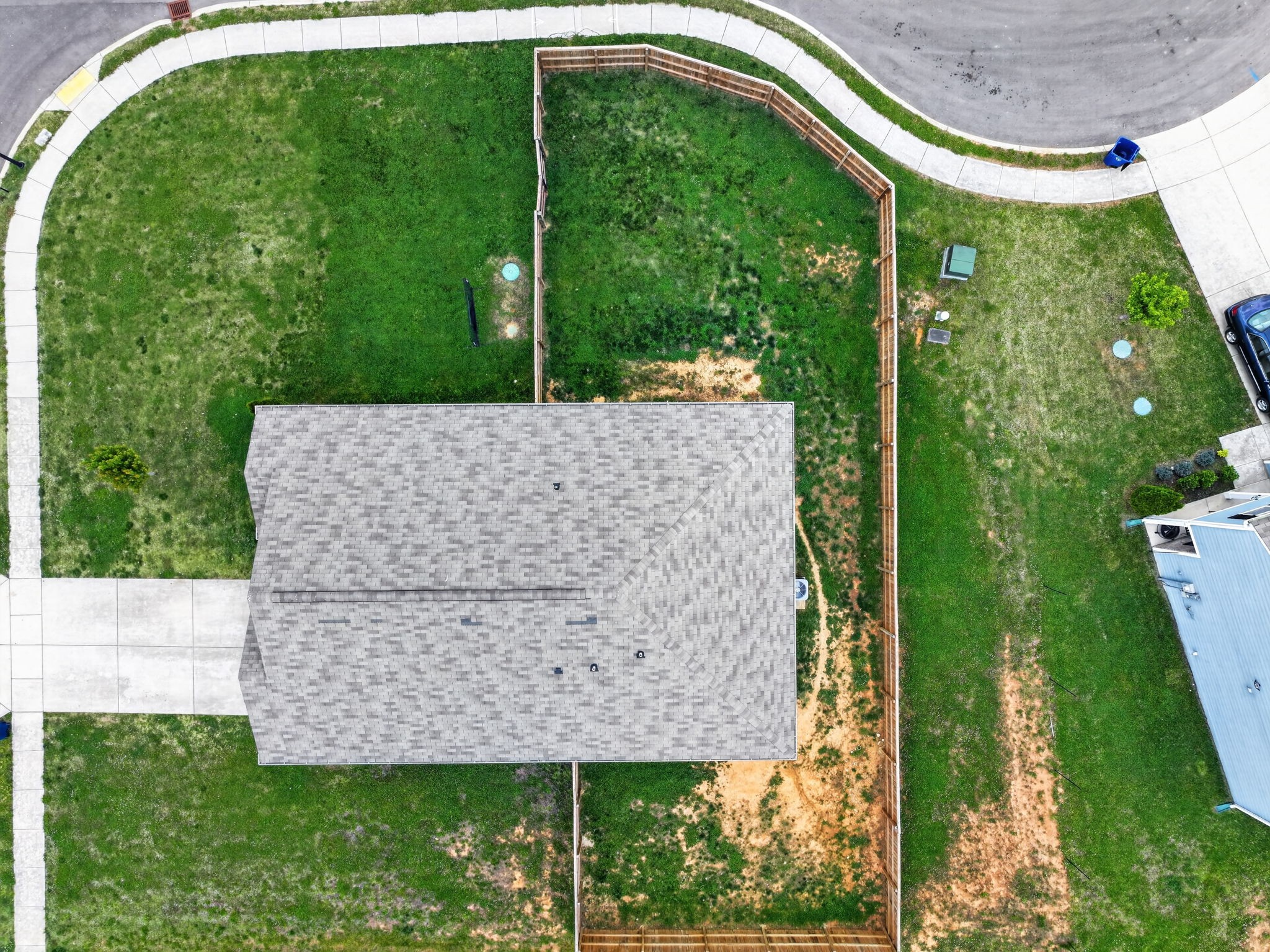 438 Lauren Ln