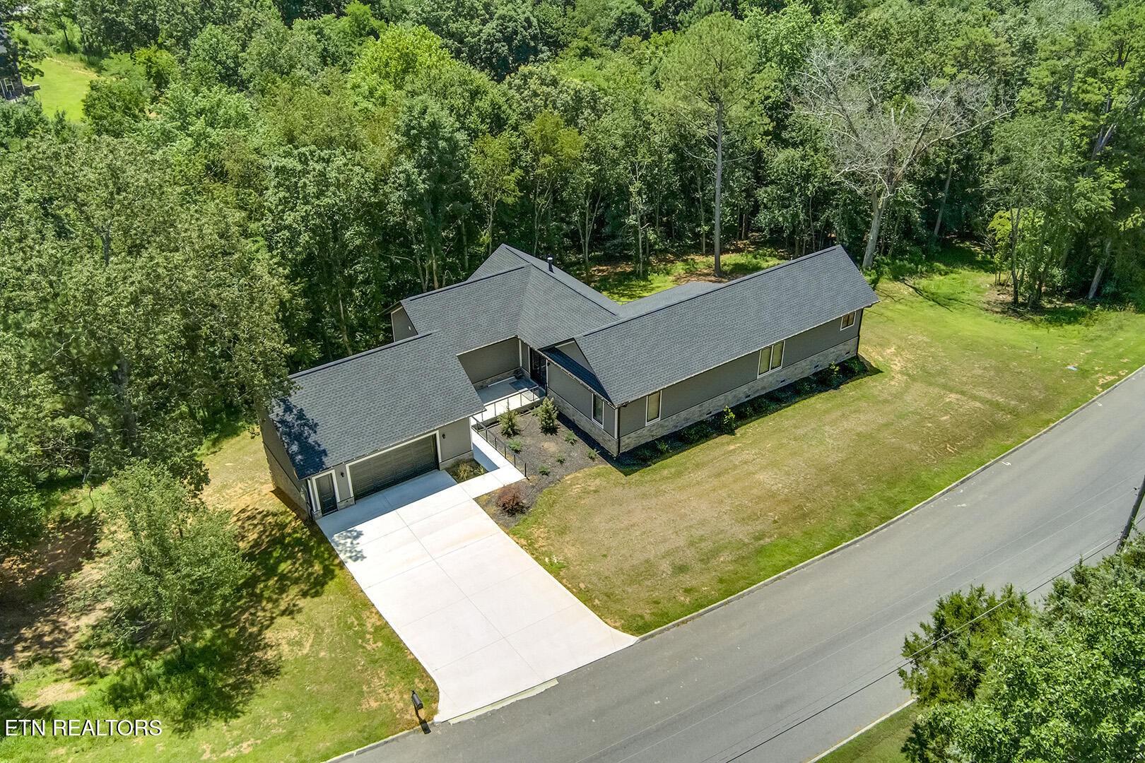 10001 Scenic View Dr